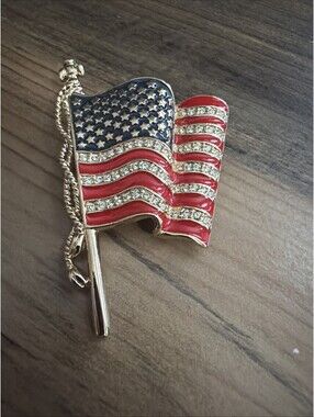 STUNNING VINTAGE ESTATE SIGNED MONET 9/11 USA FLAG 2 3/8" BROOCH!